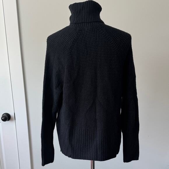 L.L. Bean Pet Black Waffle Knit Turtleneck Pullover Sweater Women's Large - Picture 9 of 9